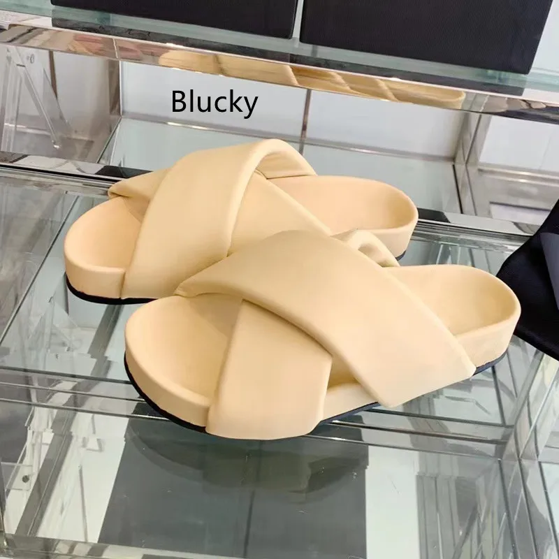 Women's Spring and Summer New Genuine Leather Solid Color Open Toe Slippers Solid Round Toe Flat Bottom Large Head Casual Comfor
Women's Spring and Summer New Genuine Leather Solid Color Open Toe Slippers Solid Round Toe Flat Bottom Large Head Casual Comfor