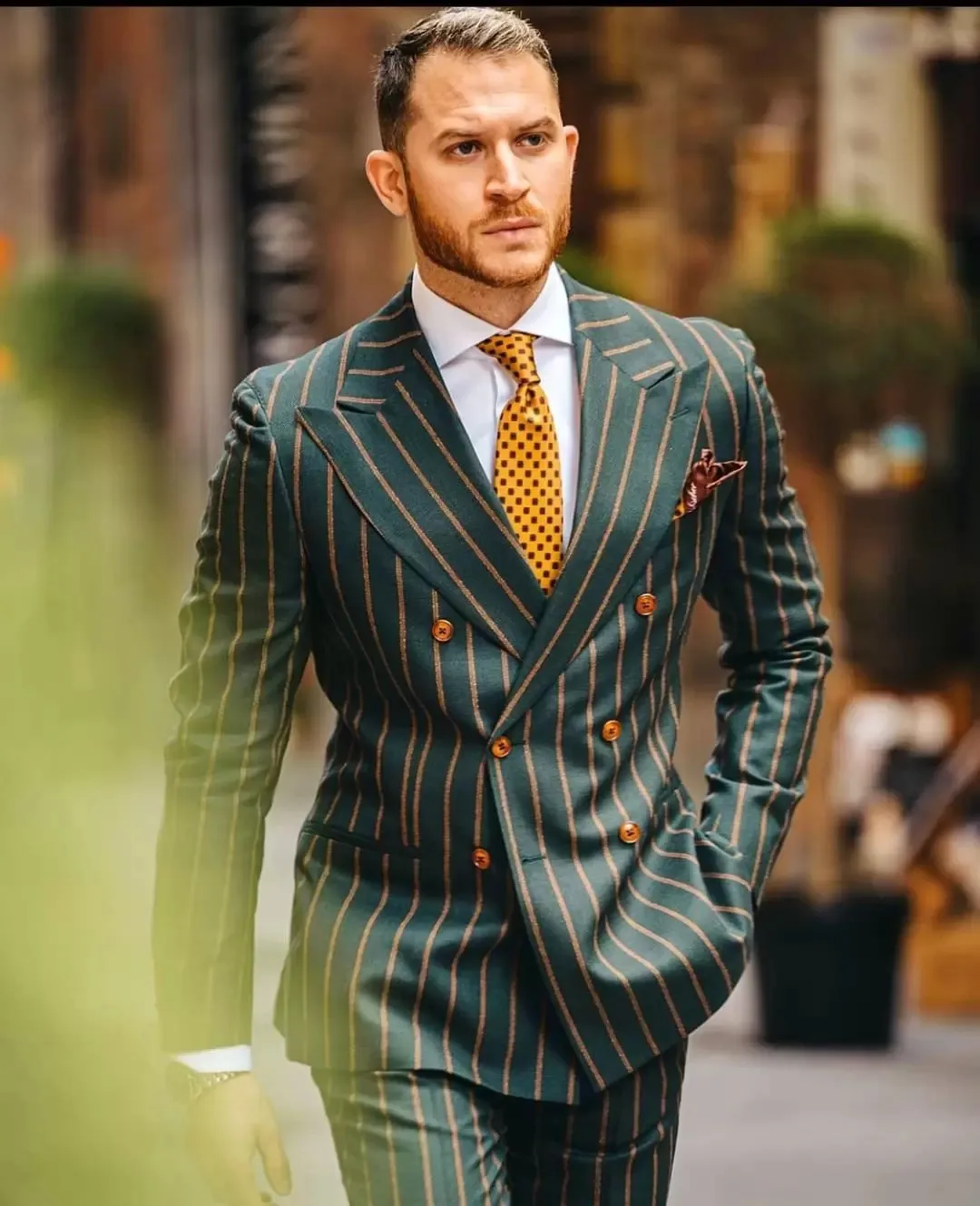 Мужские смокинги с веревками и полосками, облегающие двубортные мужские деловые брюки, костюм на выпускной, модель 2023
Мужские смокинги с веревками и полосками, облегающие двубортные мужские деловые брюки, костюм на выпускной, модель 2023