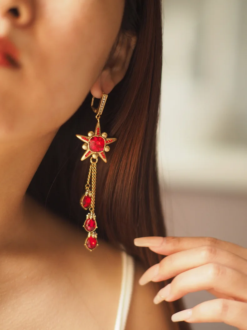 Earring Personality High-Grade Long Fringe Retro Drop Punk Style Piercing Aretes De Mujer Pendientes Brincos Boucles D’Oreille
Earring Personality High-Grade Long Fringe Retro Drop Punk Style Piercing Aretes De Mujer Pendientes Brincos Boucles D’Oreille