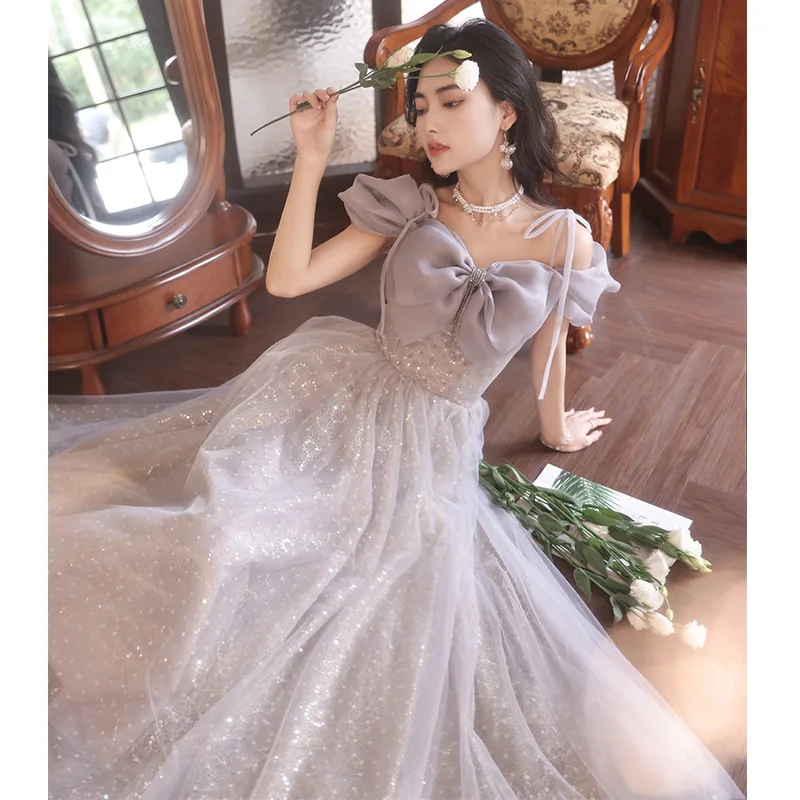 Silver Gray Spaghetti Strap Evening Dress Women Bow Tulle Sequins Prom Gown Elegant Classic Rhinestone Cocktail Dresses
Silver Gray Spaghetti Strap Evening Dress Women Bow Tulle Sequins Prom Gown Elegant Classic Rhinestone Cocktail Dresses