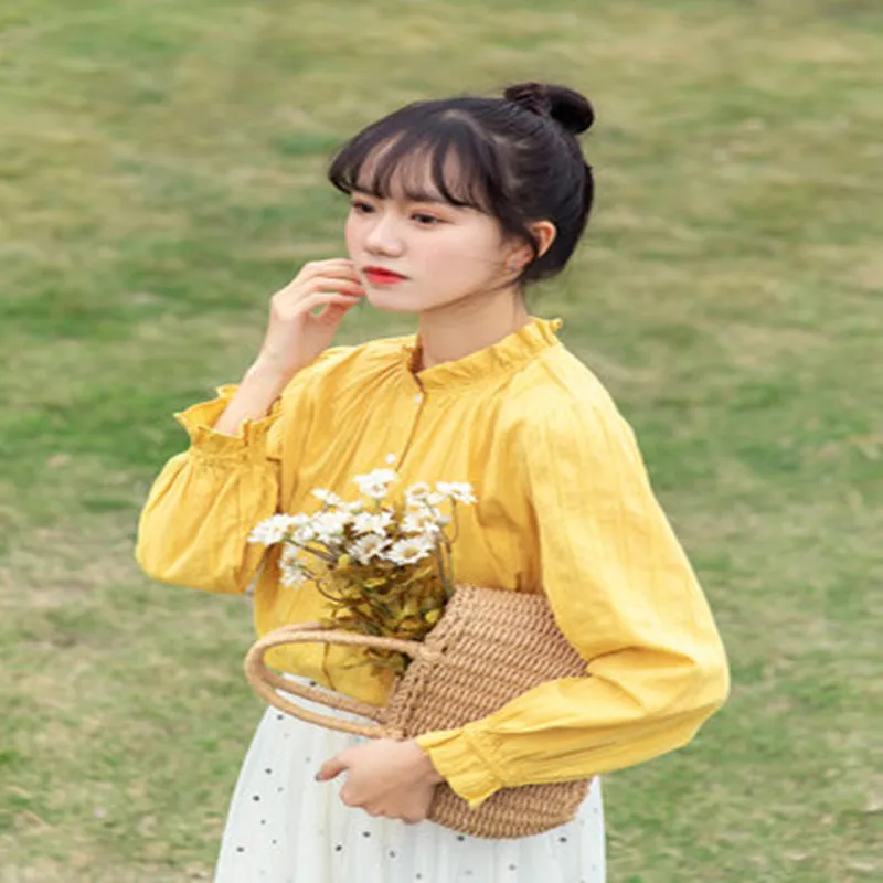 Stand Collar Fungus Edge White Shirt Women's Design Sense Niche 2022 Spring And Autumn New Style Lantern Sleeve Long Top
Stand Collar Fungus Edge White Shirt Women's Design Sense Niche 2022 Spring And Autumn New Style Lantern Sleeve Long Top