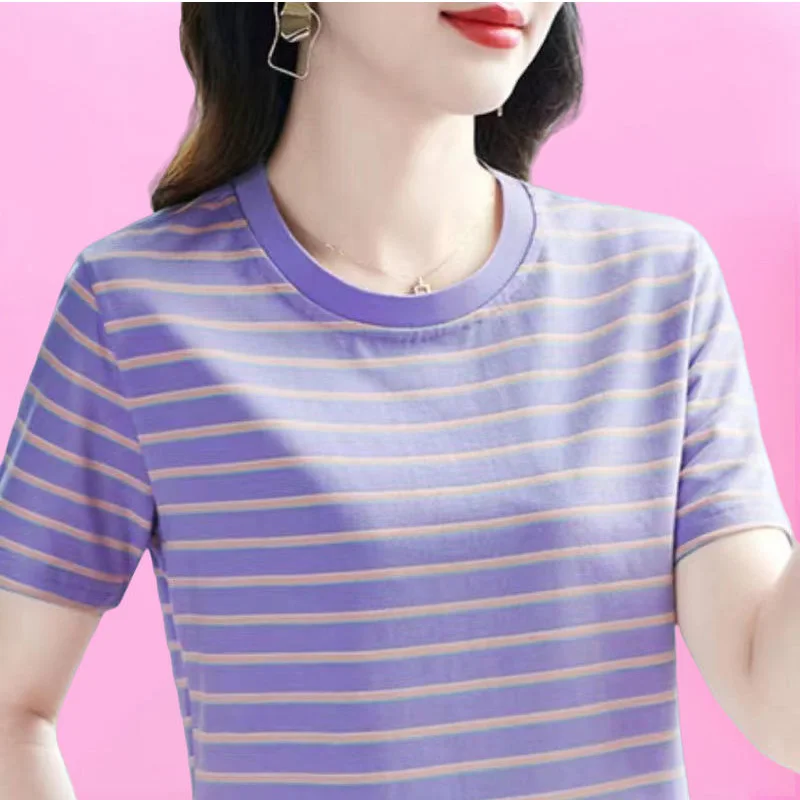 2024 New Summer Office Lady Aesthetic Loose Retro Korean Style T-shirts for Women Striped Knitting O Neck Short Sleeve Chic Tops
2024 New Summer Office Lady Aesthetic Loose Retro Korean Style T-shirts for Women Striped Knitting O Neck Short Sleeve Chic Tops
