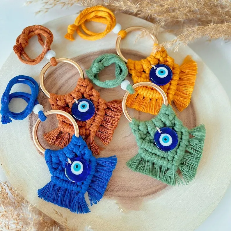 Handwoven Colorful Cotton Thread Blue Eye Pendant Devil's Eye Pendant Key Chain Featured Decoration 1pcs
Handwoven Colorful Cotton Thread Blue Eye Pendant Devil's Eye Pendant Key Chain Featured Decoration 1pcs