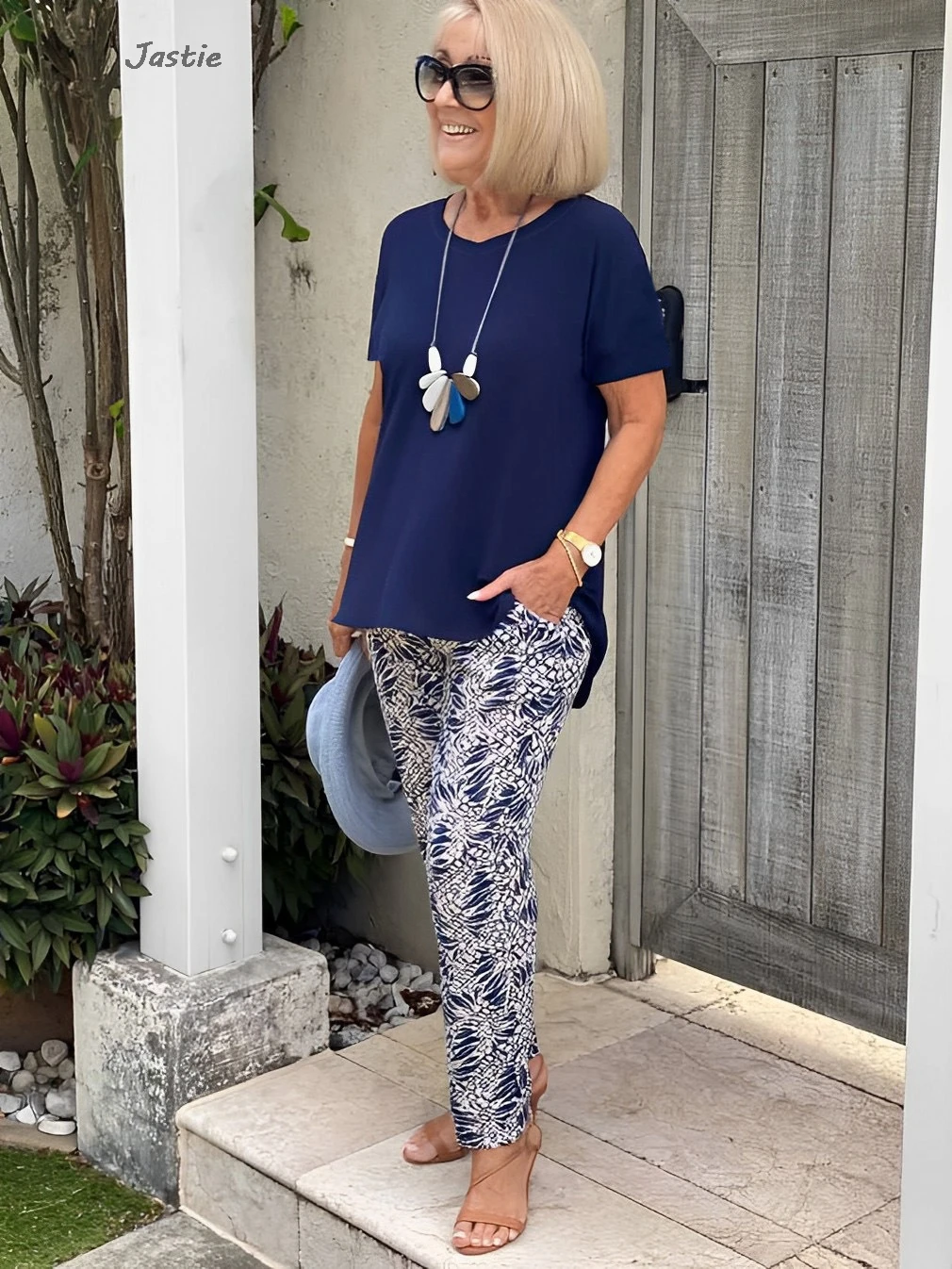 2024 Spring Summer Bohemian Leaf Print Casual Beach Vacation Two Piece Set Short Sleeve Summer T-shirts + Pencil Pant Sets 2024
2024 Spring Summer Bohemian Leaf Print Casual Beach Vacation Two Piece Set Short Sleeve Summer T-shirts + Pencil Pant Sets 2024