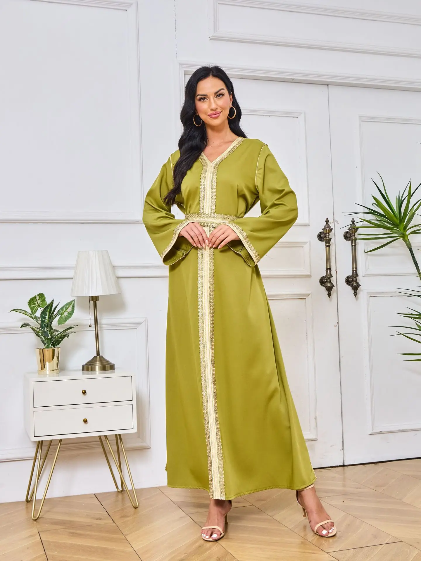

Ramadan Middle East Dubai Muslim Fashion Robe Women's Dress Saudi Arabian Embroidery Gold Beaded Lace Dress Islam Abaya