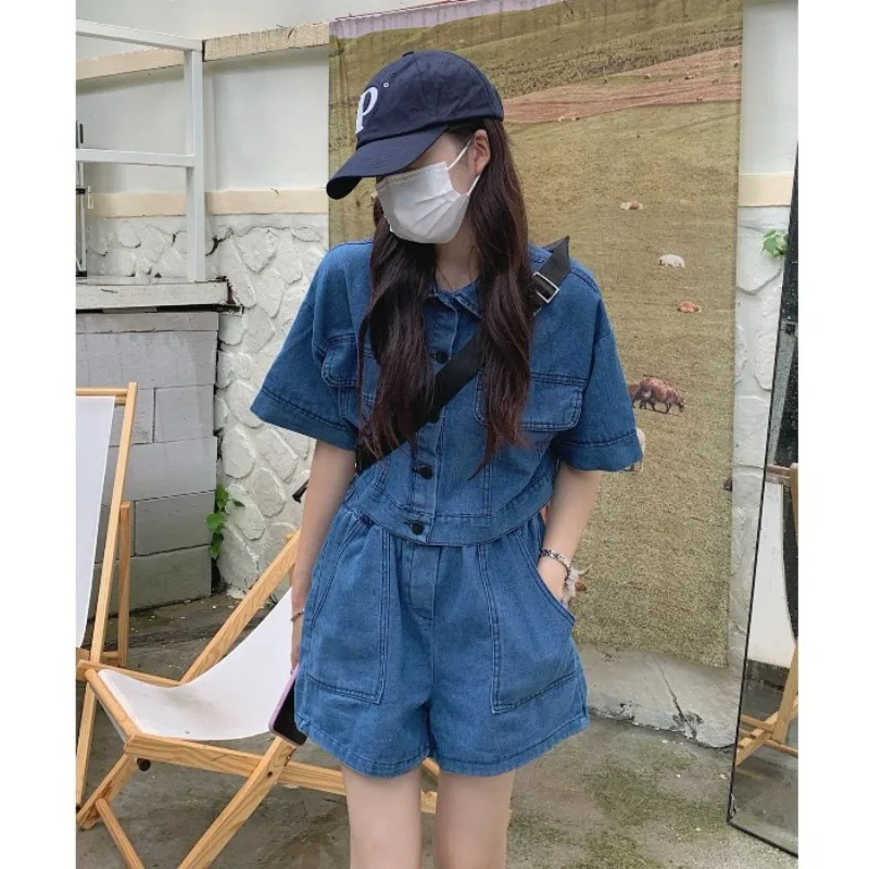 Women Summer Casual Denim Sets Short-sleeved Lapel Denim T-shirt Jacket Short Tops Elastic Waist Loose Shorts 2pcs Matching Set 
Women Summer Casual Denim Sets Short-sleeved Lapel Denim T-shirt Jacket Short Tops Elastic Waist Loose Shorts 2pcs Matching Set