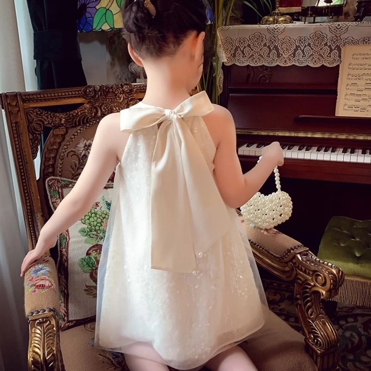 Girls Dress 2024 Summer Sleeveless Princess Dress Childrens Fashion Sweet and Gentle Flower Girl Designable Dress
Girls Dress 2024 Summer Sleeveless Princess Dress Childrens Fashion Sweet and Gentle Flower Girl Designable Dress