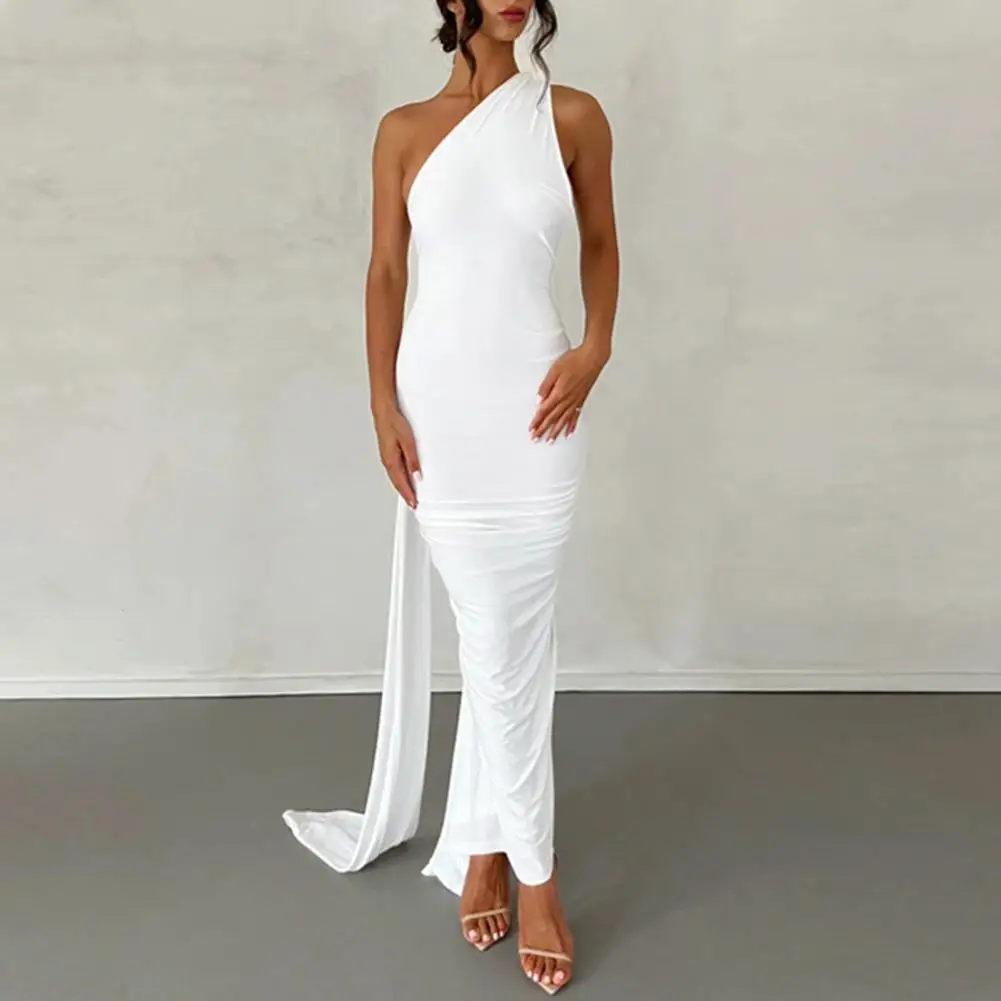 Summer Dress Elegant Halter Neck Maxi Dress for Women Irregular Skinny Fit Backless Evening Gown with Pleated Detailing Stylish
Summer Dress Elegant Halter Neck Maxi Dress for Women Irregular Skinny Fit Backless Evening Gown with Pleated Detailing Stylish