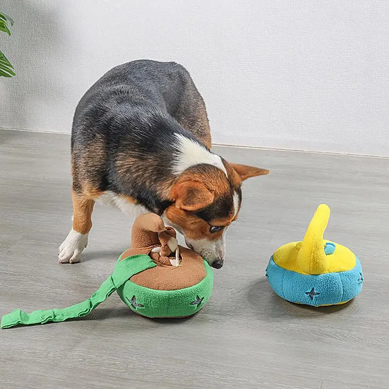 

Dog Feeder Toy Interactive Curling Shape Treat Dispenser Toys Bite-Resistant Outdoor Dog Enrichment Toys Washable Pet Treat