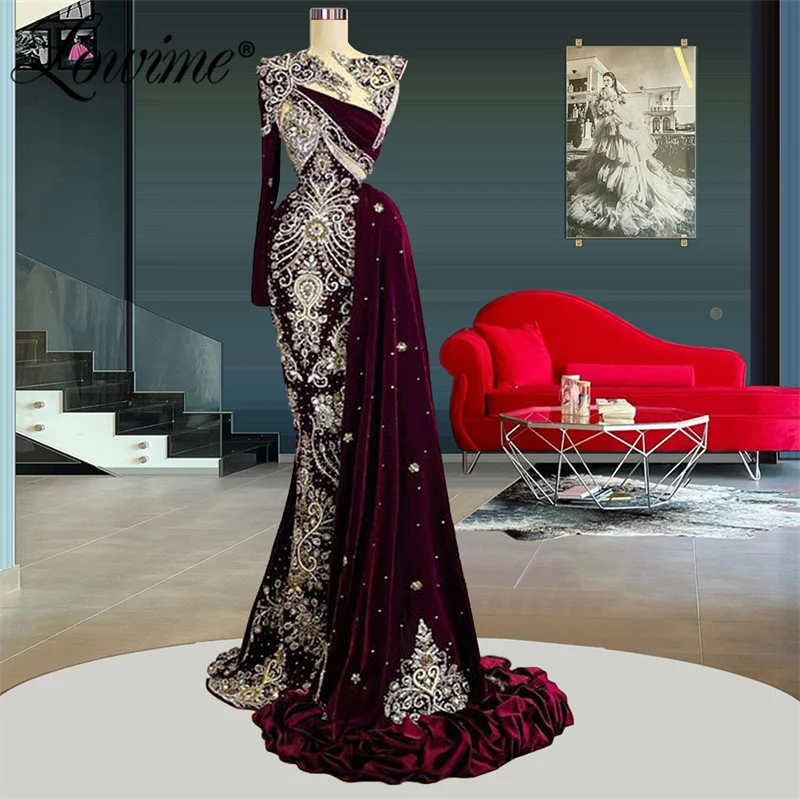 2022 Couture Embroidery Long Evening Dresses Gorgeous Crystals Mermaid Handmade Beaded Velvet Party Dress For Weddings Vestidos
2022 Couture Embroidery Long Evening Dresses Gorgeous Crystals Mermaid Handmade Beaded Velvet Party Dress For Weddings Vestidos