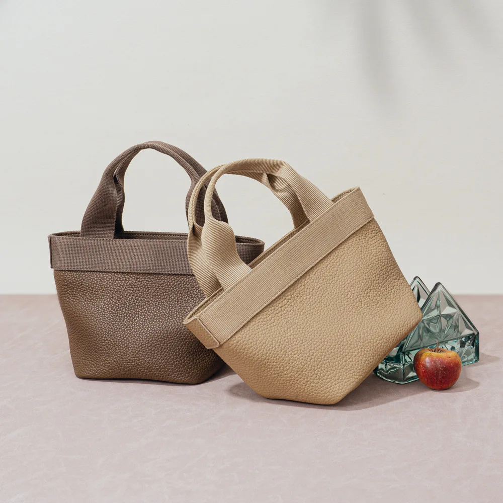 Korean Stylish Fashion Shoulder Bag Genuine Leather Women Handbag Luxury Mini Square Casual Purse Handbag With Top Handle
Korean Stylish Fashion Shoulder Bag Genuine Leather Women Handbag Luxury Mini Square Casual Purse Handbag With Top Handle