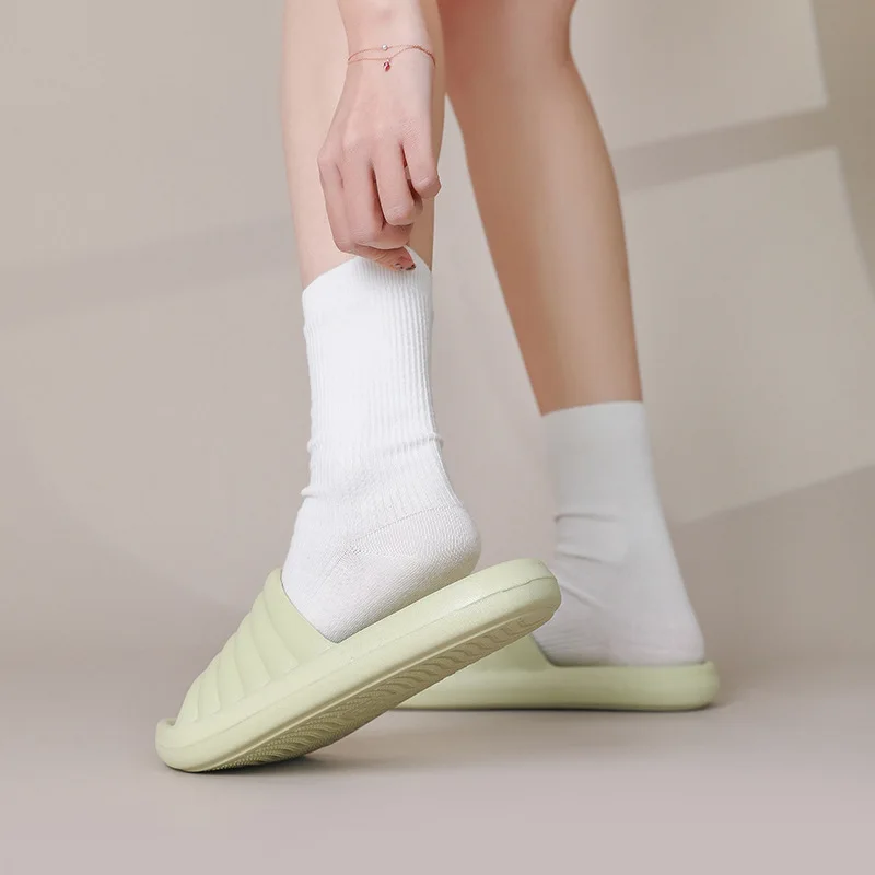 P-5-B Summer indoor home couple thick-soled non-slip bathroom bathing and outdoor slippers for women in summer
P-5-B Summer indoor home couple thick-soled non-slip bathroom bathing and outdoor slippers for women in summer