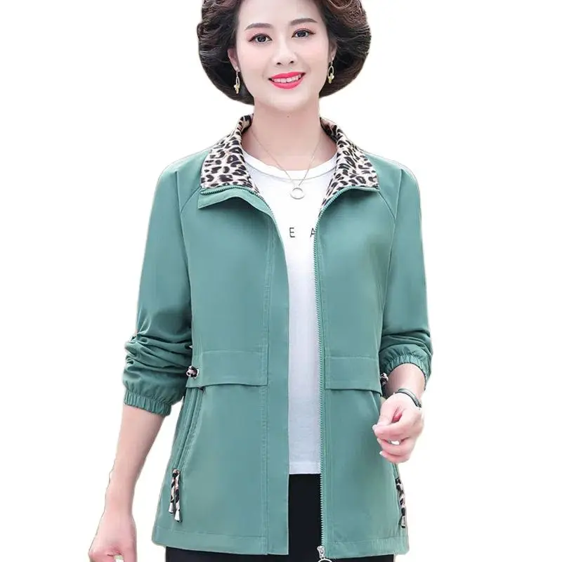 Mothers Spring And Autumn Printed Long Sleeve Jacket Middleaged Womens Thin Jacket Jacket Fashion Solid Color Short Windbreaker
Mothers Spring And Autumn Printed Long Sleeve Jacket Middleaged Womens Thin Jacket Jacket Fashion Solid Color Short Windbreaker