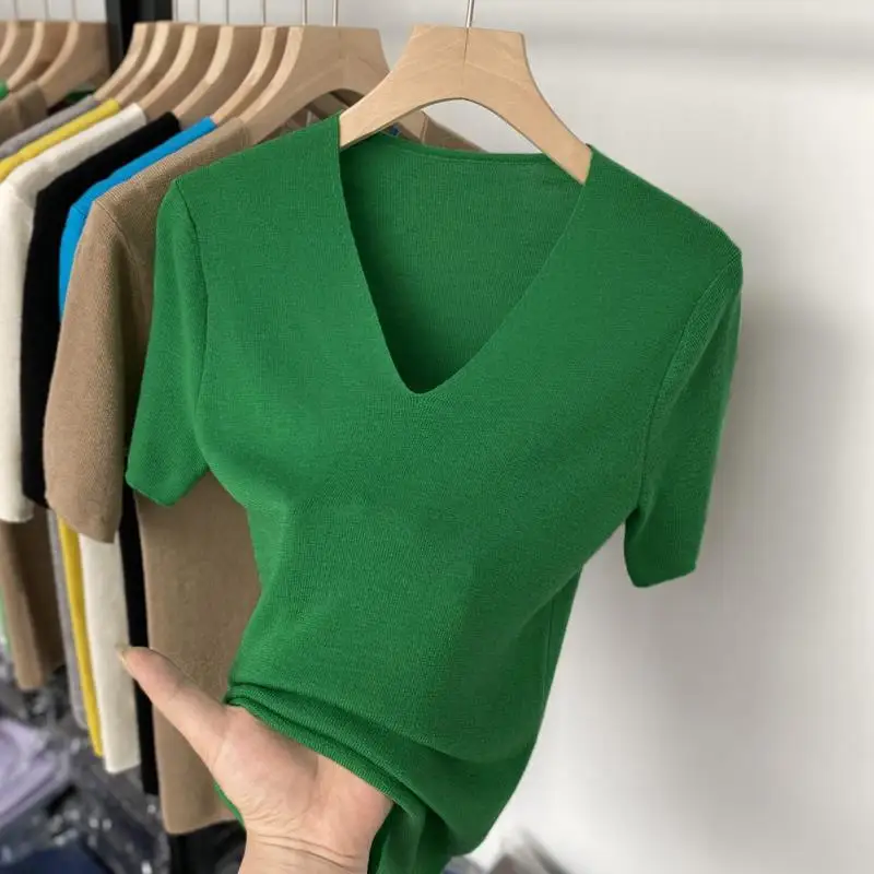 V-neck Thin Short Sleeve Top Women Summer 2024 Fashion Slim Knitted T-shirts Solid Comfort Versatile Casual Green Women T-shirts
V-neck Thin Short Sleeve Top Women Summer 2024 Fashion Slim Knitted T-shirts Solid Comfort Versatile Casual Green Women T-shirts