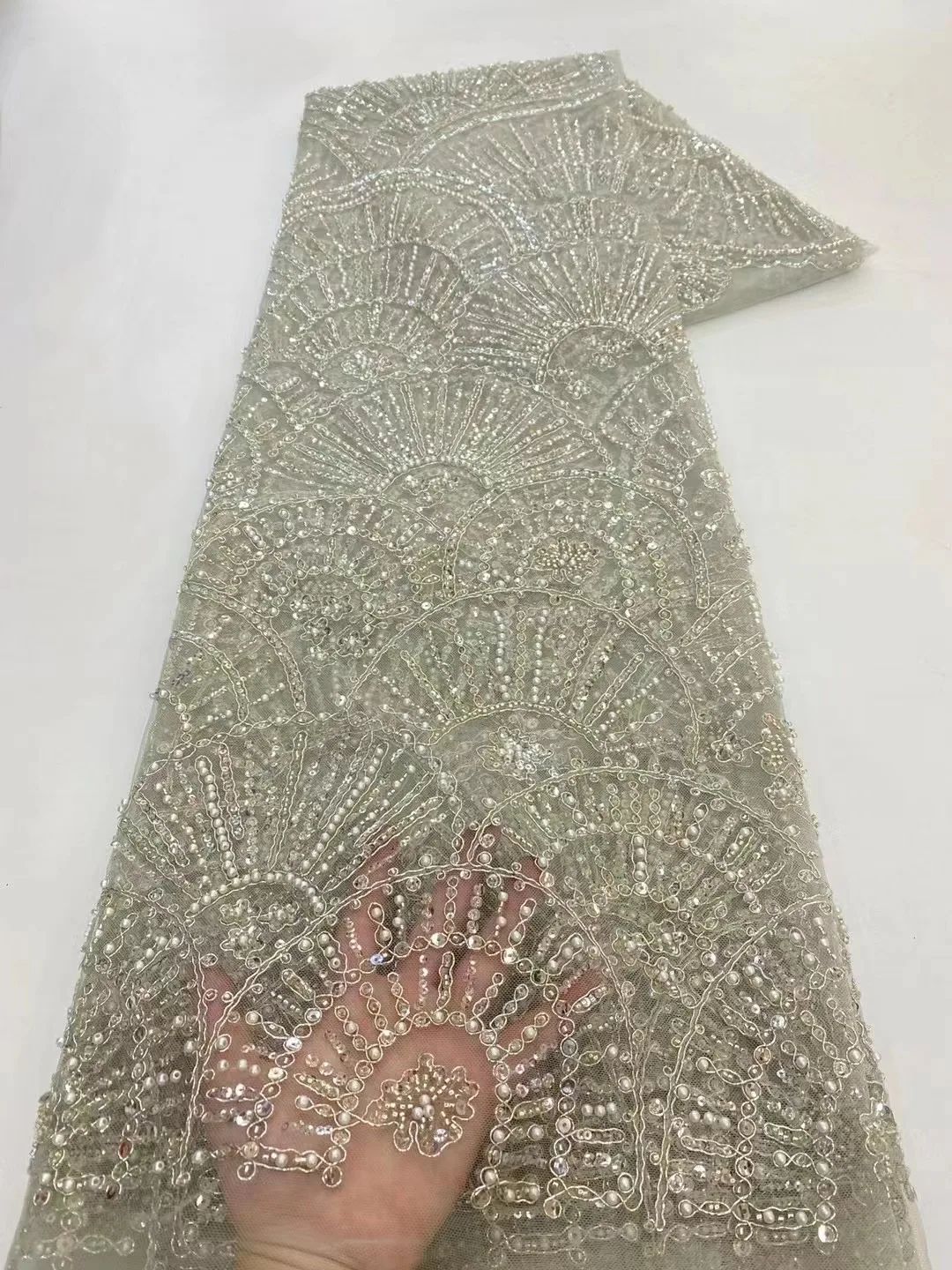 Luxury African Handmade Beaded Lace Fabric 2024 High Quality French Embroidery Nigeria Net Lace Fabrics for Sewing
Luxury African Handmade Beaded Lace Fabric 2024 High Quality French Embroidery Nigeria Net Lace Fabrics for Sewing