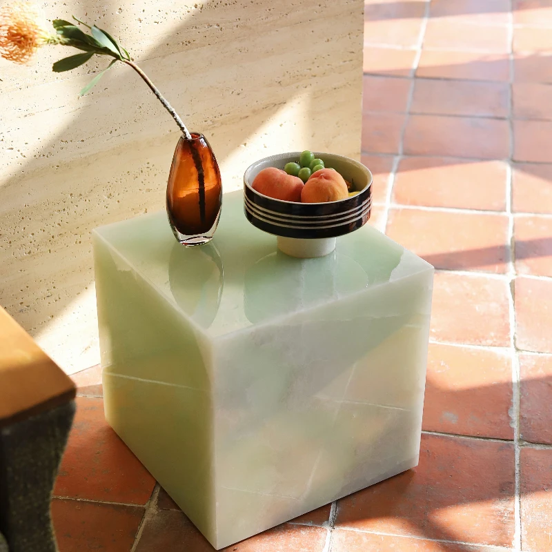 Luxurious Natural Marble Sapphire Light Luxury Small Coffee Table Hall Side Table Corner Table Modern Simple Housewarming Gift
Luxurious Natural Marble Sapphire Light Luxury Small Coffee Table Hall Side Table Corner Table Modern Simple Housewarming Gift