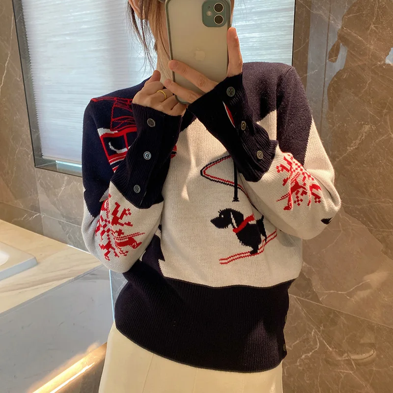 High Quality Spot Contrast Ski Puppy Warm Joker Sweater Female Tb Wool Round Neck Color Matching Skin-friendly Knit Top Female
High Quality Spot Contrast Ski Puppy Warm Joker Sweater Female Tb Wool Round Neck Color Matching Skin-friendly Knit Top Female