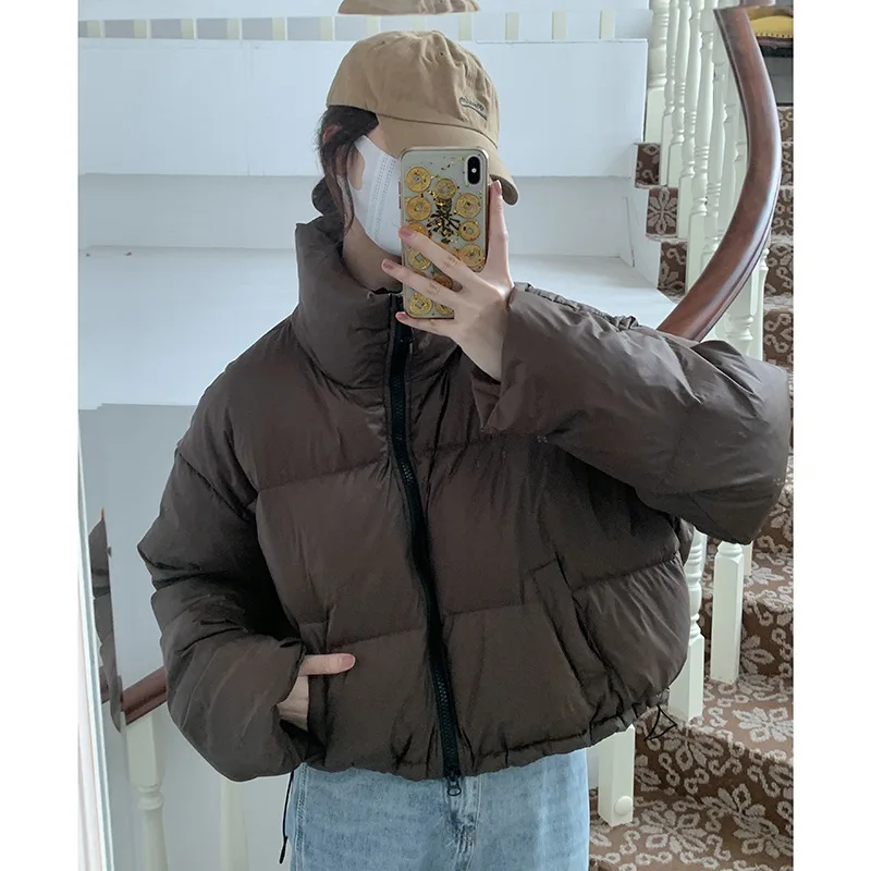 Thicken Warm Windproof Puffer Jacket Women Autumn Winter Coat Solid Stand Collar Long Sleeve Short Parkas Zipper Chic Coats
Thicken Warm Windproof Puffer Jacket Women Autumn Winter Coat Solid Stand Collar Long Sleeve Short Parkas Zipper Chic Coats