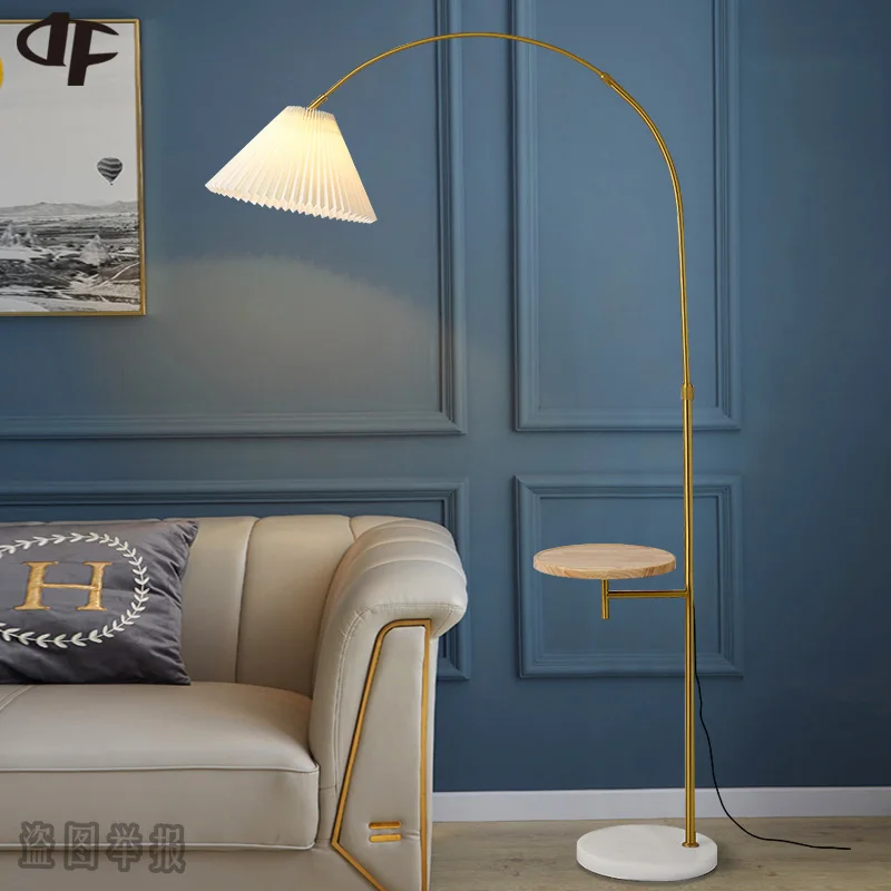 

New fishing-style bedroom floor lamp living room study integrated vertical table lamp E27USB wireless charging pleated lampshade