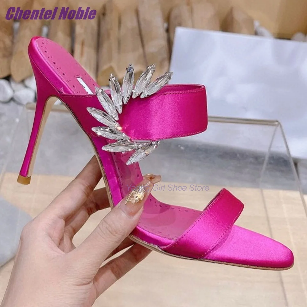 Тапки женские атласные без шнуровки, элегантные туфли на тонком каблуке, украшенные стразами, на пуговицах, синие, персиковые, лето
Тапки женские атласные без шнуровки, элегантные туфли на тонком каблуке, украшенные стразами, на пуговицах, синие, персиковые, лето