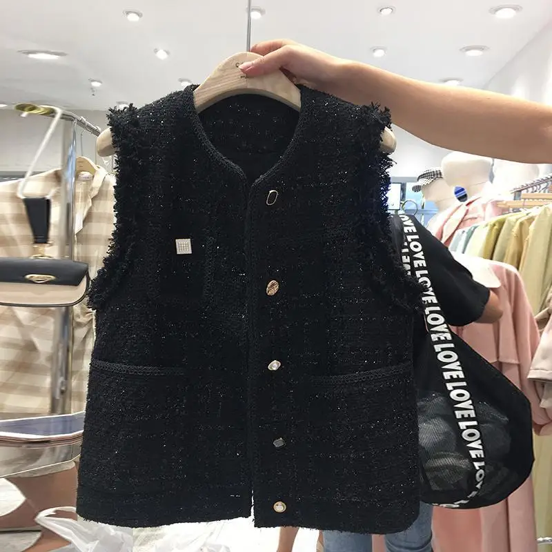 2023 Autumn and Winter Korea Elegant Fashion Gate New Vintage Loose Fit Sleeveless Vest for Women Cardigan Outwear H646
2023 Autumn and Winter Korea Elegant Fashion Gate New Vintage Loose Fit Sleeveless Vest for Women Cardigan Outwear H646