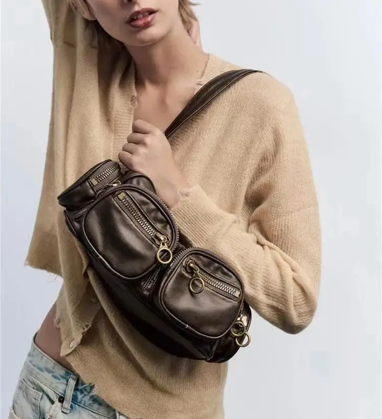 New Niche Designer Luxury Retro American Hottie Bag Exquisite And Versatile Motorcycle Bag High-end Casual And Simple Armpit Bag
New Niche Designer Luxury Retro American Hottie Bag Exquisite And Versatile Motorcycle Bag High-end Casual And Simple Armpit Bag