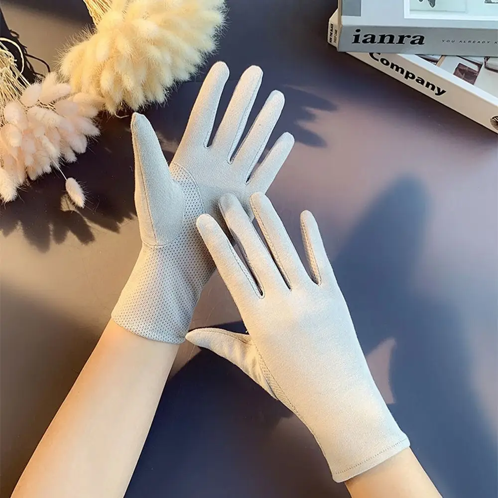 1 Pair Gloves Women Driving Gloves Summer Sunscreen Gloves Five Fingers Sun Protection Gloves Breathable Gloves
1 Pair Gloves Women Driving Gloves Summer Sunscreen Gloves Five Fingers Sun Protection Gloves Breathable Gloves