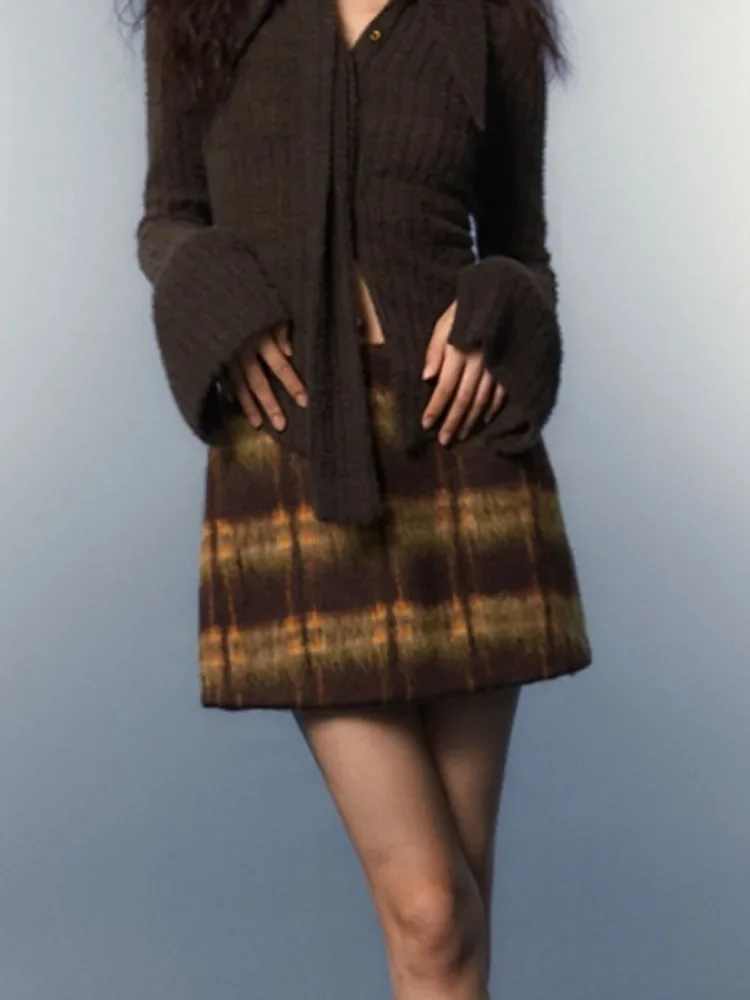 DEEPTOWN Y2K Woolen Mini Skirt Women Vintage Low Waist A-line Sexy Slim Korean Fashion Plaid Winter Skirt Woman Gyaru
DEEPTOWN Y2K Woolen Mini Skirt Women Vintage Low Waist A-line Sexy Slim Korean Fashion Plaid Winter Skirt Woman Gyaru