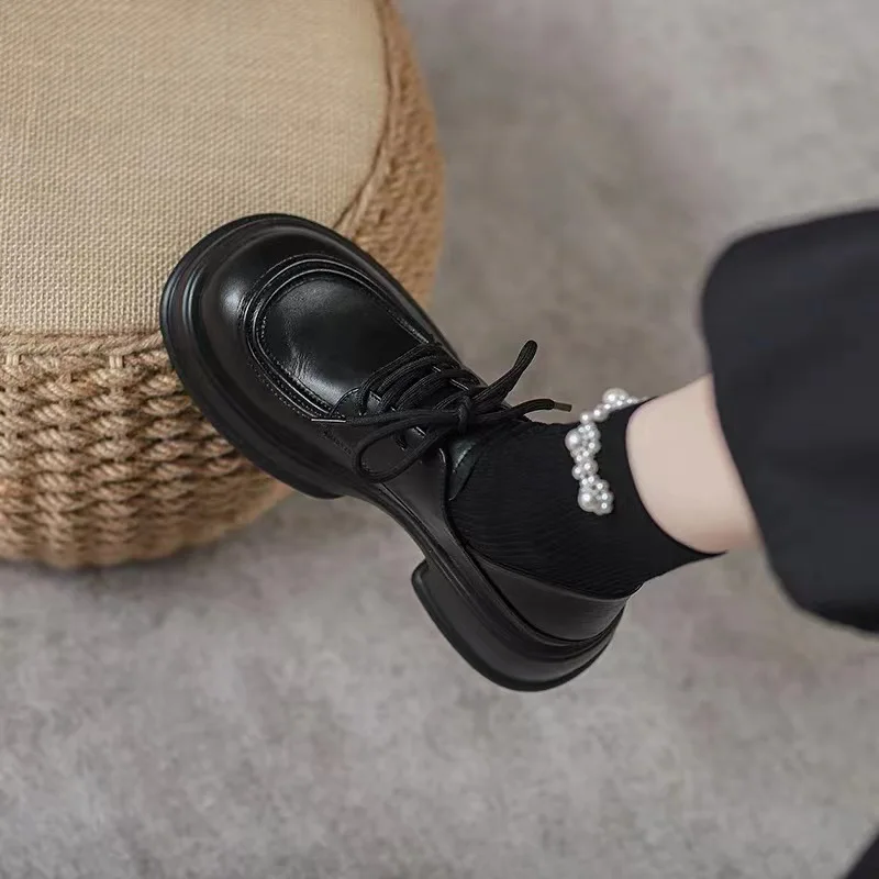 Thick sole loafers for women in large size 2023, plush sponge cake shoes, lace up British style single shoes
Thick sole loafers for women in large size 2023, plush sponge cake shoes, lace up British style single shoes