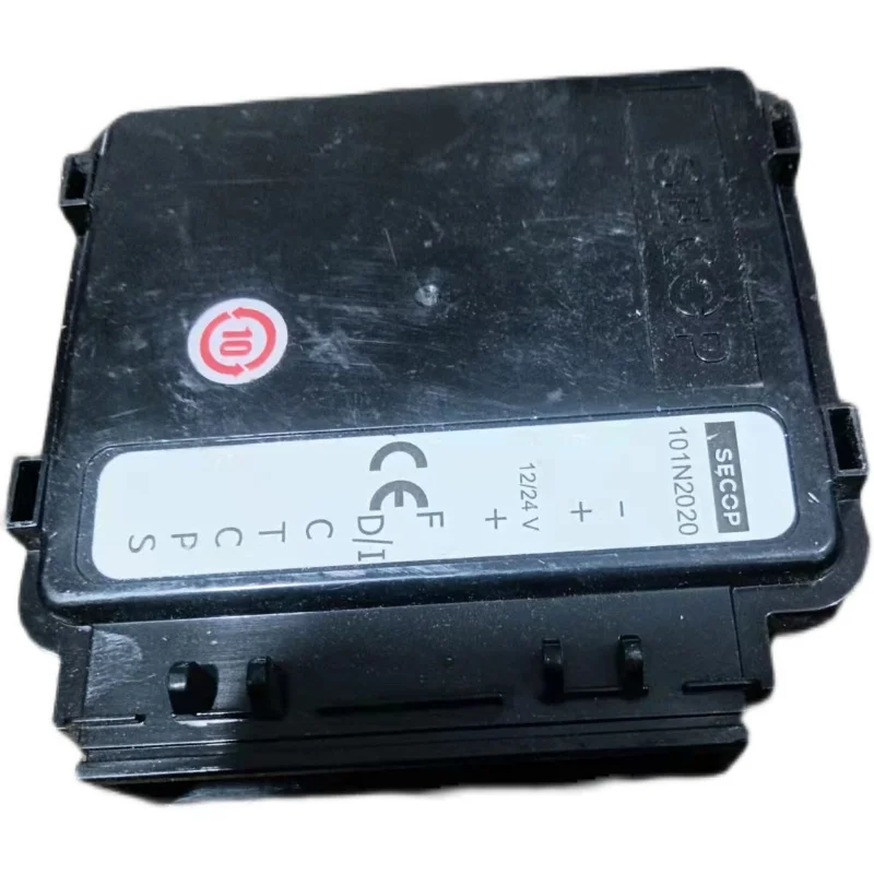 Для преобразователя постоянного тока 101N2020 DC 12/24 в Danfoss DC драйвер компрессора SECOP
Для преобразователя постоянного тока 101N2020 DC 12/24 в Danfoss DC драйвер компрессора SECOP