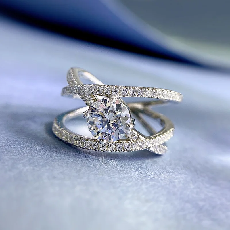 2023 New S925 Silver One Carat Classic Luxury European and American Style Cross Cut Out Ring Ring
2023 New S925 Silver One Carat Classic Luxury European and American Style Cross Cut Out Ring Ring