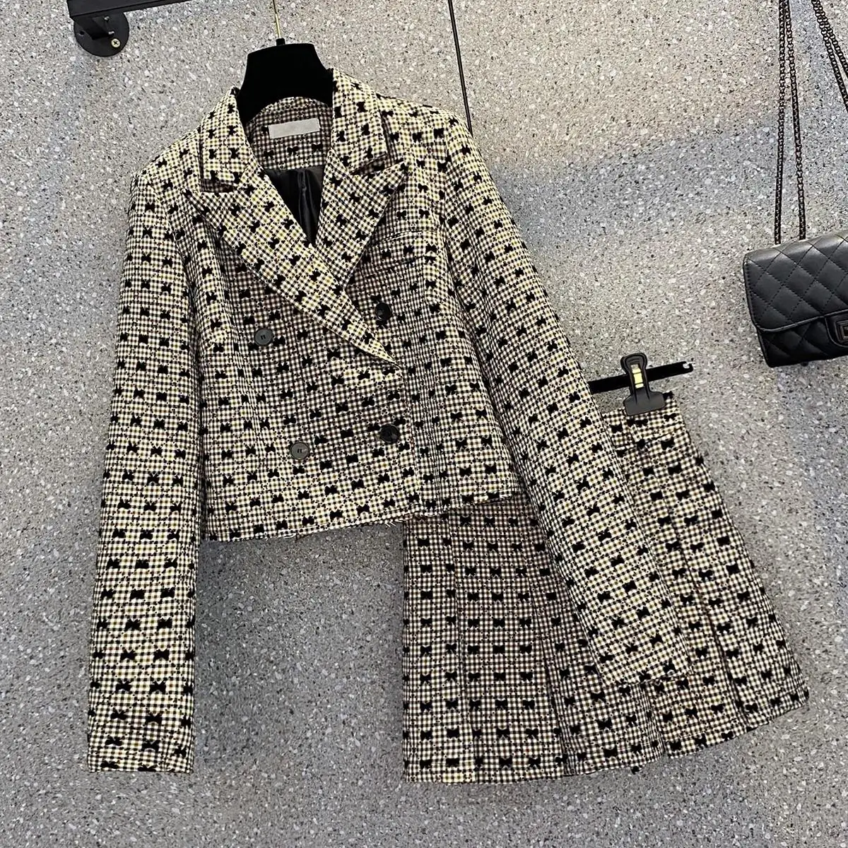 Fashion Long Sleeve Blazers And Skirts Two Piece Sets Women 2023 Autumn Office Elegant Blazer Floral Skirt 2 Peice Sets clothing
Fashion Long Sleeve Blazers And Skirts Two Piece Sets Women 2023 Autumn Office Elegant Blazer Floral Skirt 2 Peice Sets clothing