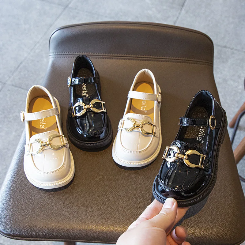 Children Leather Shoes for Girls Chic 2023 New Spring and Autumn New Kids Loafers Versatile Casual Shoes Non-slip Glossy Simple
Children Leather Shoes for Girls Chic 2023 New Spring and Autumn New Kids Loafers Versatile Casual Shoes Non-slip Glossy Simple