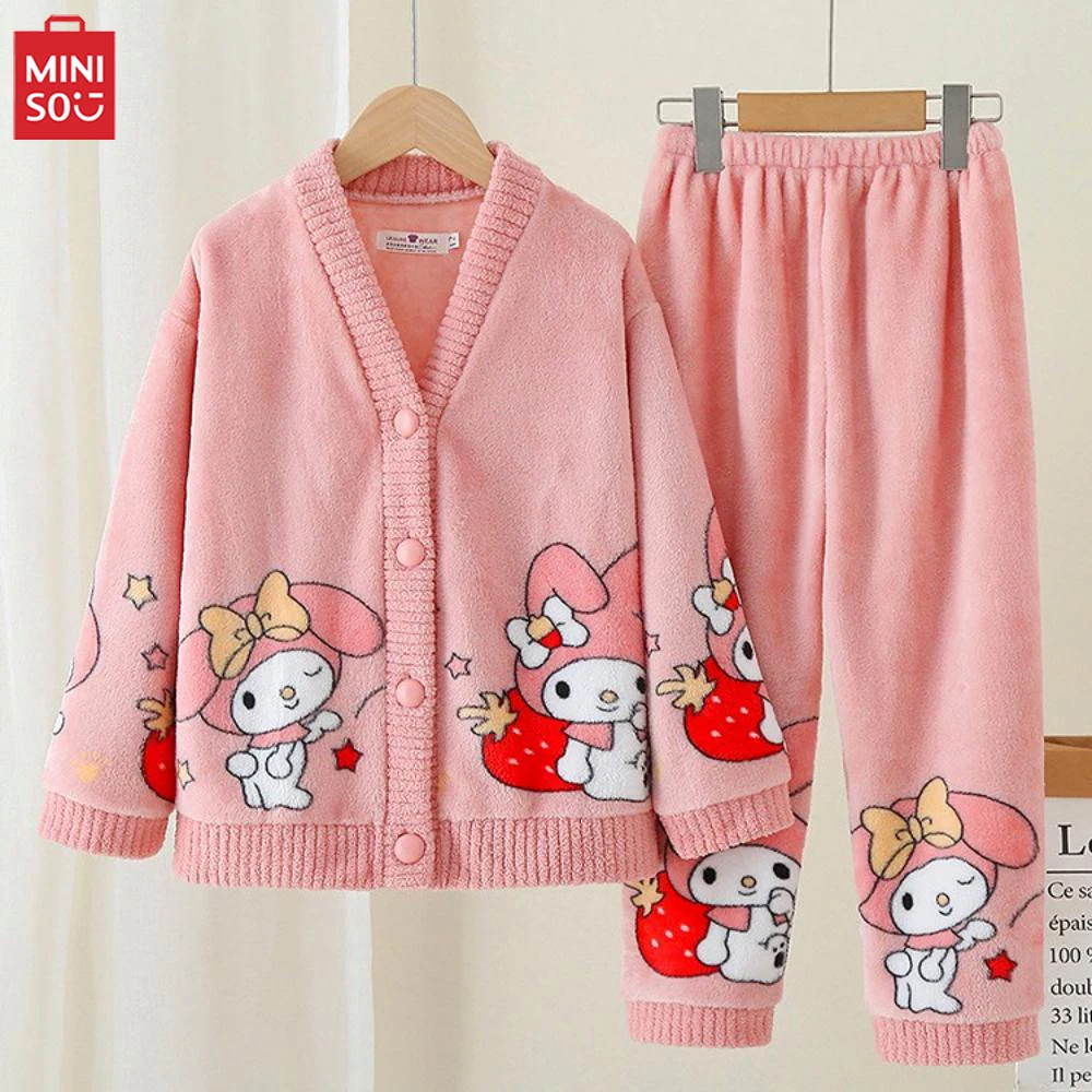 Kawaii Sanrio Зимние новые фланелевые пижамы для девочек коралловые плюшевые утепленные женские повседневные домашние меховые
Kawaii Sanrio Зимние новые фланелевые пижамы для девочек коралловые плюшевые утепленные женские повседневные домашние меховые