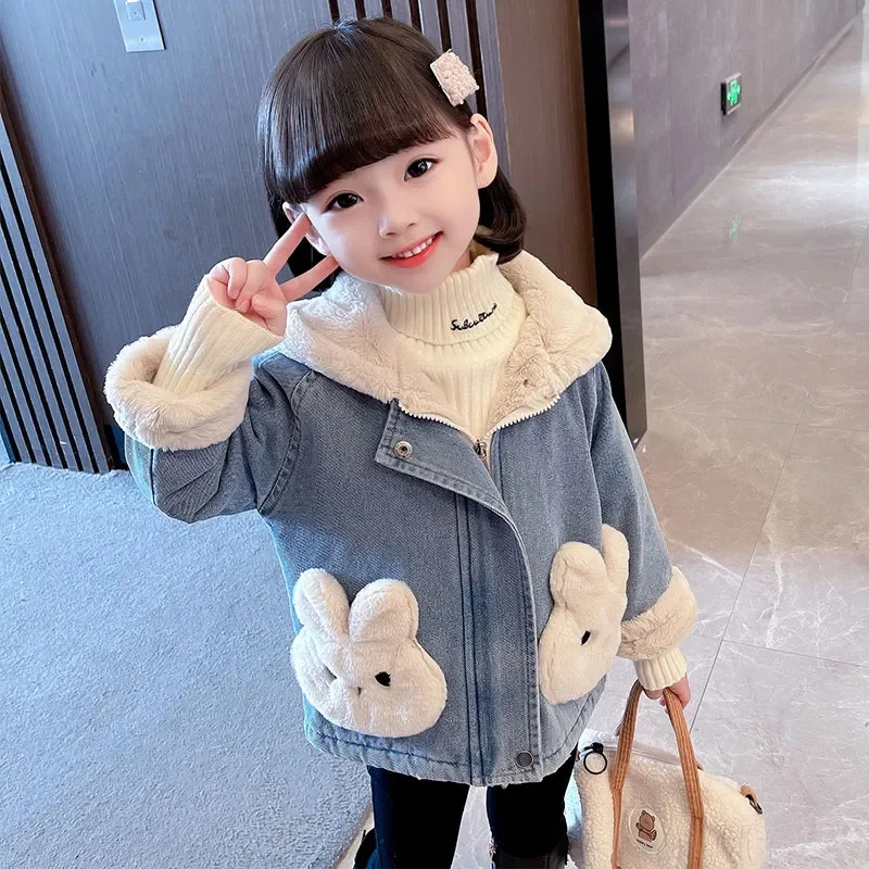 Children's Coat AutumnWinter Girls' Denim Jacket Plush Velvet Warm Thick Toddler Baby Outerwear Cute Rabbit Hooded CH131
Children's Coat AutumnWinter Girls' Denim Jacket Plush Velvet Warm Thick Toddler Baby Outerwear Cute Rabbit Hooded CH131