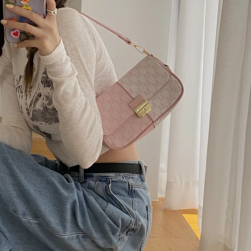 Custom Lady Pu Bags Women's Shoulder Bags Tote Bag Women Summer Printed Letter Underarm Bag Hundred Ins Chain Bag Crossbody Bags
Custom Lady Pu Bags Women's Shoulder Bags Tote Bag Women Summer Printed Letter Underarm Bag Hundred Ins Chain Bag Crossbody Bags