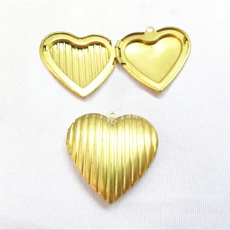 Wholesale 20pc/lot DIY Stripe Sea Shell Heart Locket Charms Copper Floating Pendant Jewelry Making Family Memories Festival Gift
Wholesale 20pc/lot DIY Stripe Sea Shell Heart Locket Charms Copper Floating Pendant Jewelry Making Family Memories Festival Gift