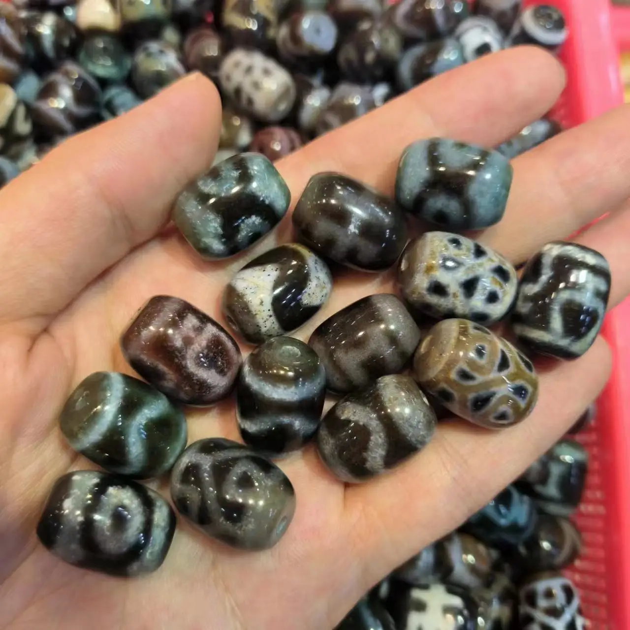 1pcs/lot Natural Xiangxiong cinnabar Agate Dzi Beads glossy cinnabar multiple pattern colors diy bracelet necklace precious gem
1pcs/lot Natural Xiangxiong cinnabar Agate Dzi Beads glossy cinnabar multiple pattern colors diy bracelet necklace precious gem