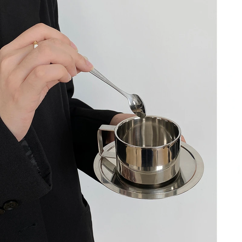 Nordic Vintage Coffee Cup and Saucer Set Afternoon Tea Cup Stainless Steel Coffee Cup Mug Plate Handle Cup Drinking Utensil
Nordic Vintage Coffee Cup and Saucer Set Afternoon Tea Cup Stainless Steel Coffee Cup Mug Plate Handle Cup Drinking Utensil