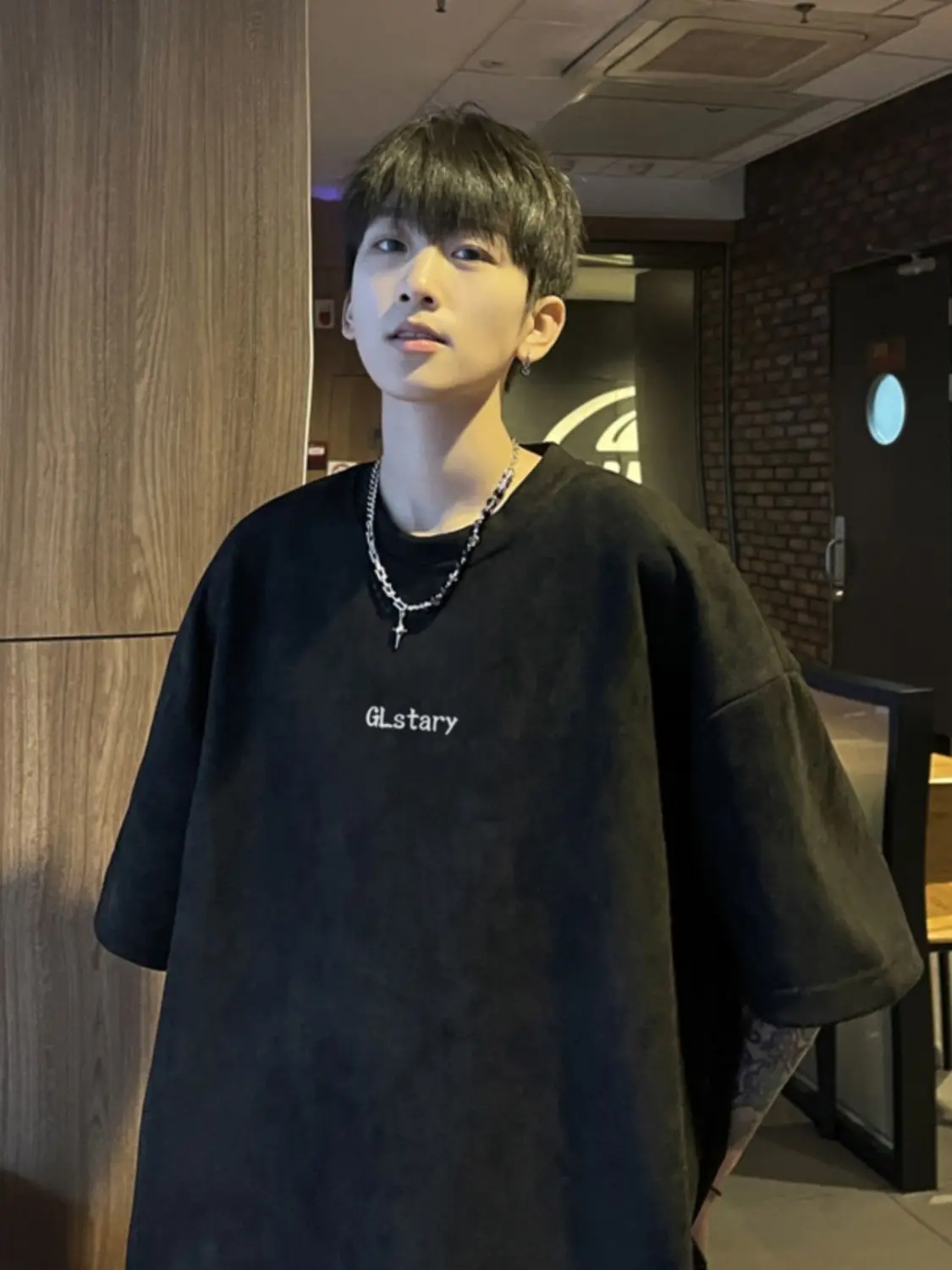 Suede T-shirt men short sleeved summer new American high street brand heavyweight youth trend casual half-sleeved top T-shirt
Suede T-shirt men short sleeved summer new American high street brand heavyweight youth trend casual half-sleeved top T-shirt