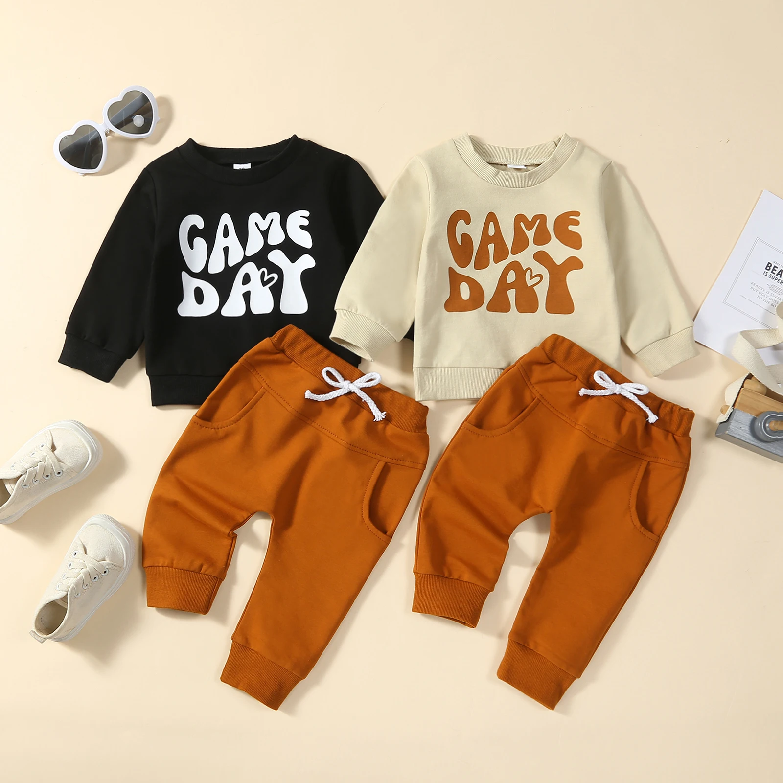 Повседневный комплект для мальчиков, свитшот с буквенным принтом и штаны на завязках 
Повседневный комплект для мальчиков, свитшот с буквенным принтом и штаны на завязках