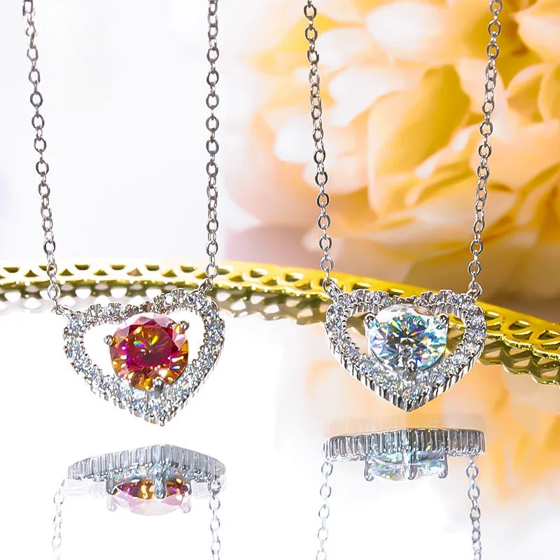

Mencheese Retro round Ruby Full Diamond Necklace 18K Platinum Inlaid Moissanite Love Pendant Clavicle Chain Female