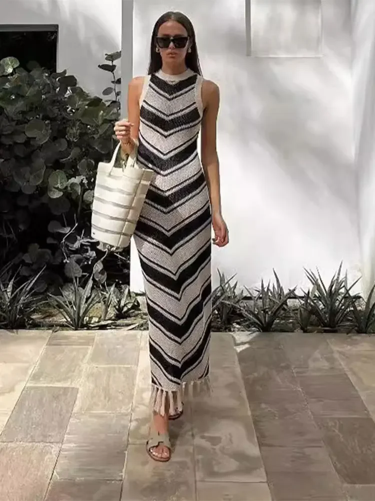 Chic Striped Tassels Knitted Dress For Women Sexy O Neck Sleeveless Bodycon Dresses New Female Holiday Beach Vacation 
Chic Striped Tassels Knitted Dress For Women Sexy O Neck Sleeveless Bodycon Dresses New Female Holiday Beach Vacation
