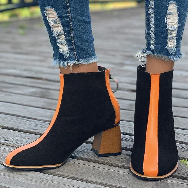 Женские замшевые ботинки на резиновой подошве, сапоги до середины икры из коровьей замши, на квадратном каблуке, без застежки, с круглым носком, зимние сапоги, 2023 
Женские замшевые ботинки на резиновой подошве, сапоги до середины икры из коровьей замши, на квадратном каблуке, без застежки, с круглым носком, зимние сапоги, 2023