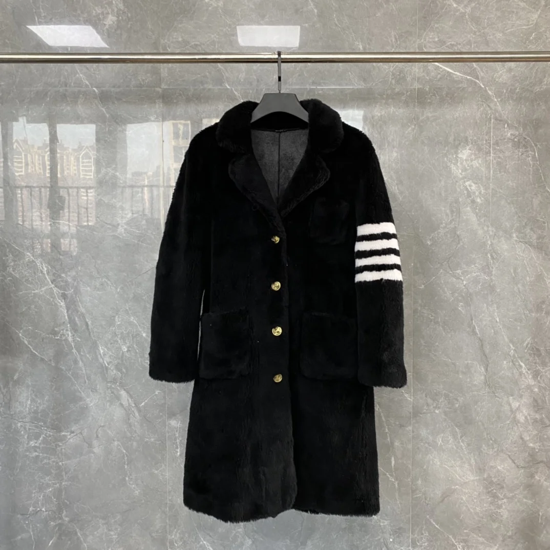 TB Men Coat 2023 Autumn Winter New Suit Collar Sheep Shear Coat In The Long Female Korean Version Of Lamb Fur Young Fur Coat
TB Men Coat 2023 Autumn Winter New Suit Collar Sheep Shear Coat In The Long Female Korean Version Of Lamb Fur Young Fur Coat