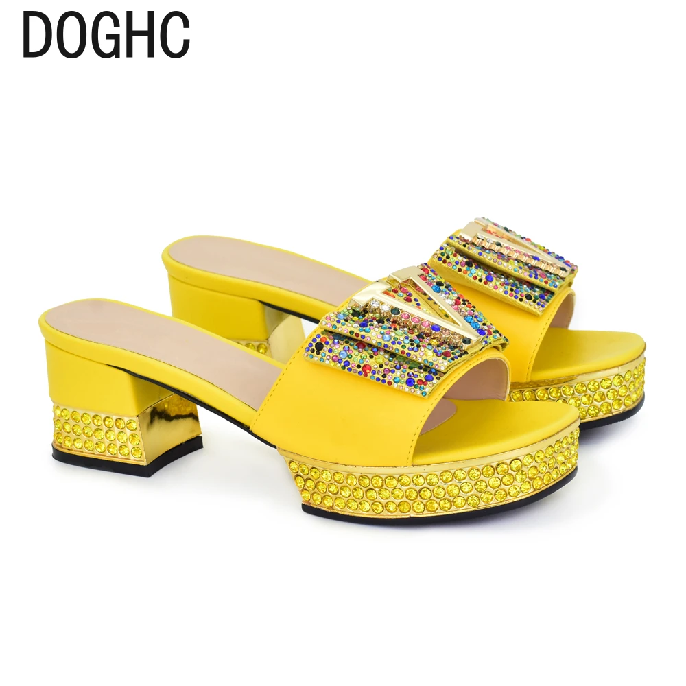 

New Fashion Luxury Sandals Top Italian Designers Party Bright Diamond Uppers Summer Women's Shoes With High-heeled Nigeria