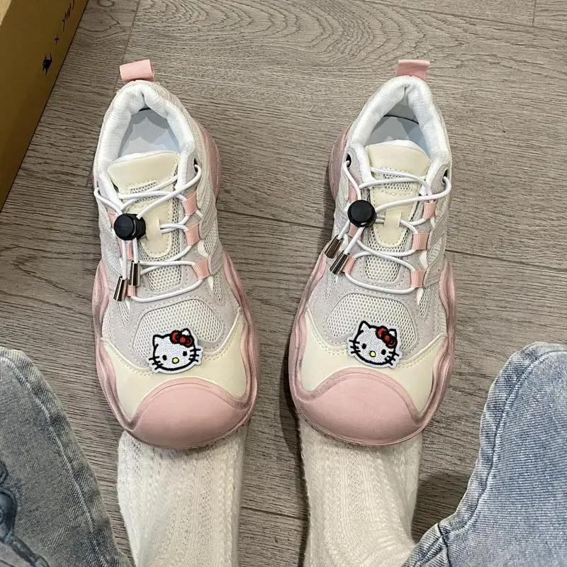 Женские летние легкие дышащие кроссовки в уличном стиле
Женские летние легкие дышащие кроссовки в уличном стиле