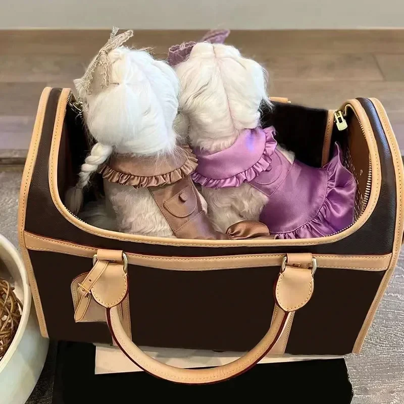 Traveling Pet Bag Waterproof Premium PU Leather Tote Bag Pet Outing Bag Pet Carrier Bag Portable Dog Outing Bag Dog Cat Bag
Traveling Pet Bag Waterproof Premium PU Leather Tote Bag Pet Outing Bag Pet Carrier Bag Portable Dog Outing Bag Dog Cat Bag