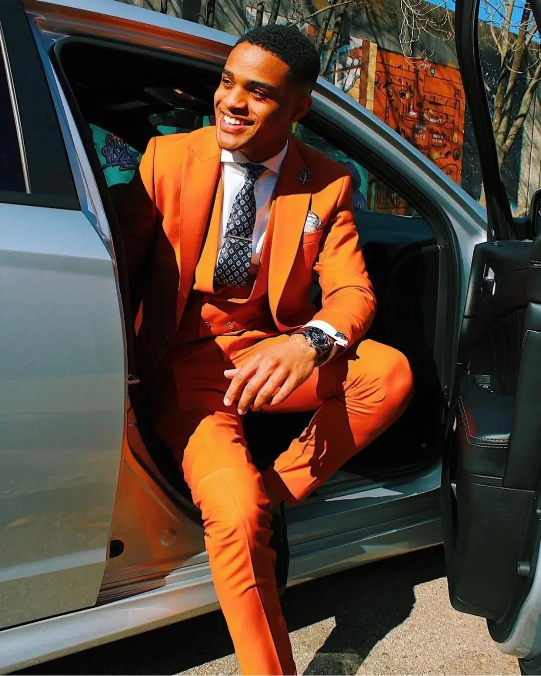 

(Jacket+Pants+Vest) Causul Slim Fit Formal Business Male Suit Orange Peak Lapel Tuxedo Wedding Man Blazer 3 Piece Custom Made