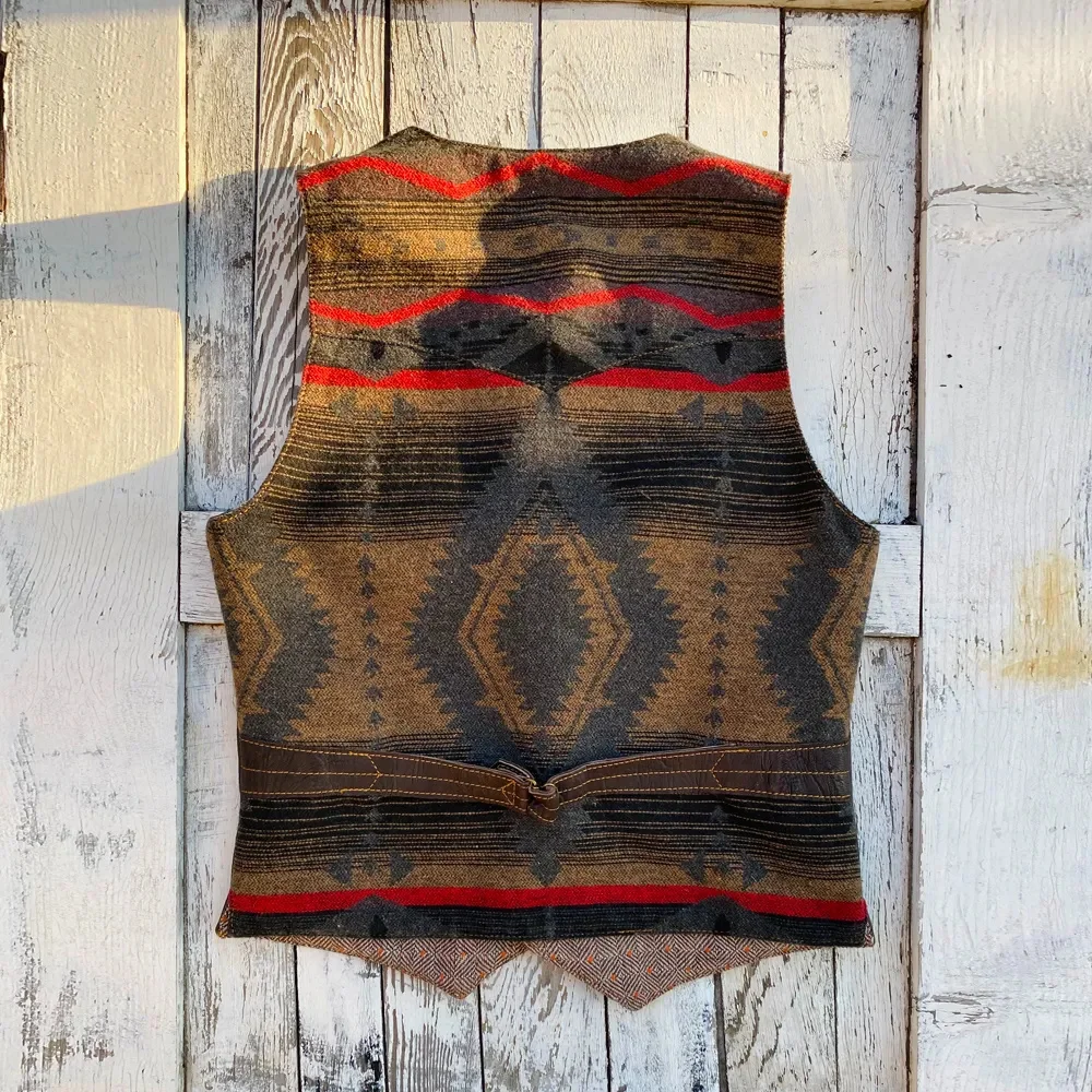 CDV499 Cidu Asian Size Super Quality Goat Skin Waistcoat Wool & Leather Stylish Durable Navajo Vest 
CDV499 Cidu Asian Size Super Quality Goat Skin Waistcoat Wool & Leather Stylish Durable Navajo Vest